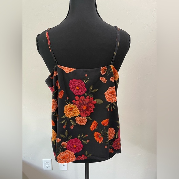 Cupcakes & Cashmere Floral Revolve Mara Camisole Cami Top Med - Picture 4 of 7